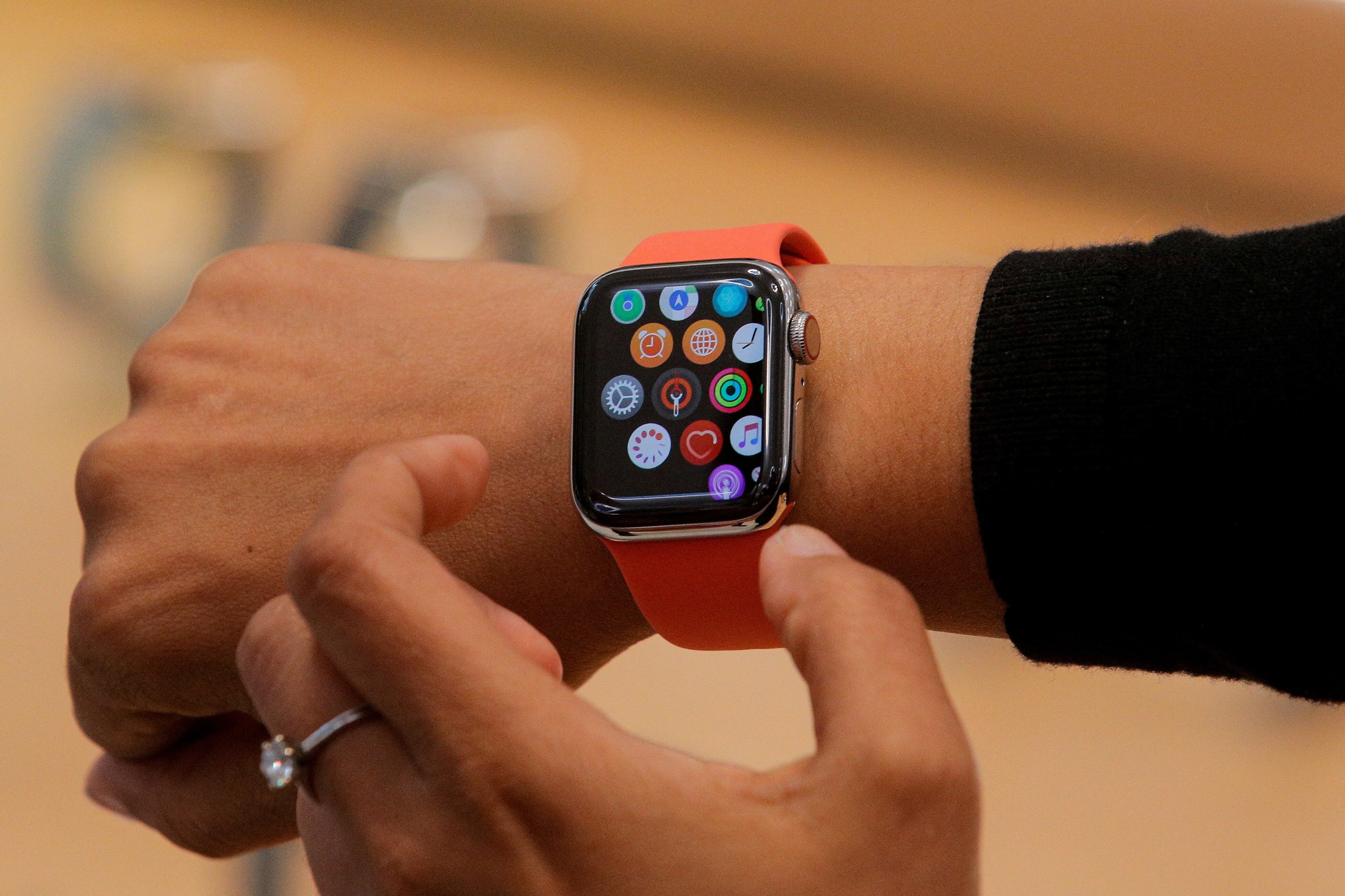 Apple Suppliers To Make Apple Products In Vietnam For The First Time: Report