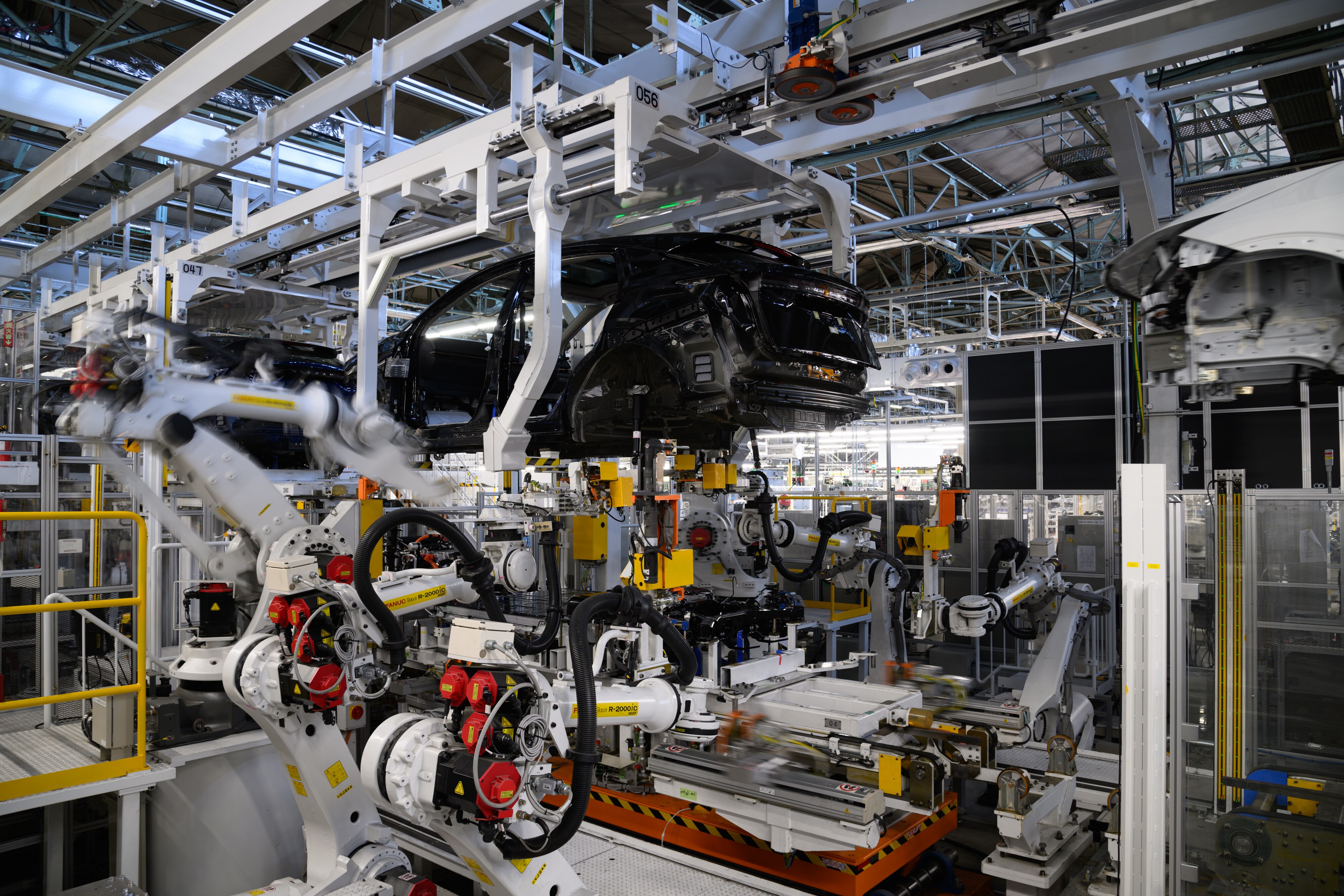 Nissan Said to Plan Cuts Without Resorting to Plant Closures