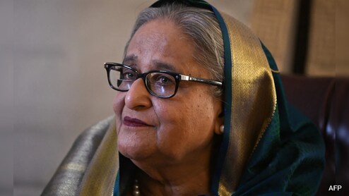 सूदखोर, गद्दार... शेख हसीना ने भारत आने के बाद पहली बार बांग्लादेश में सभा को संबोधित किया