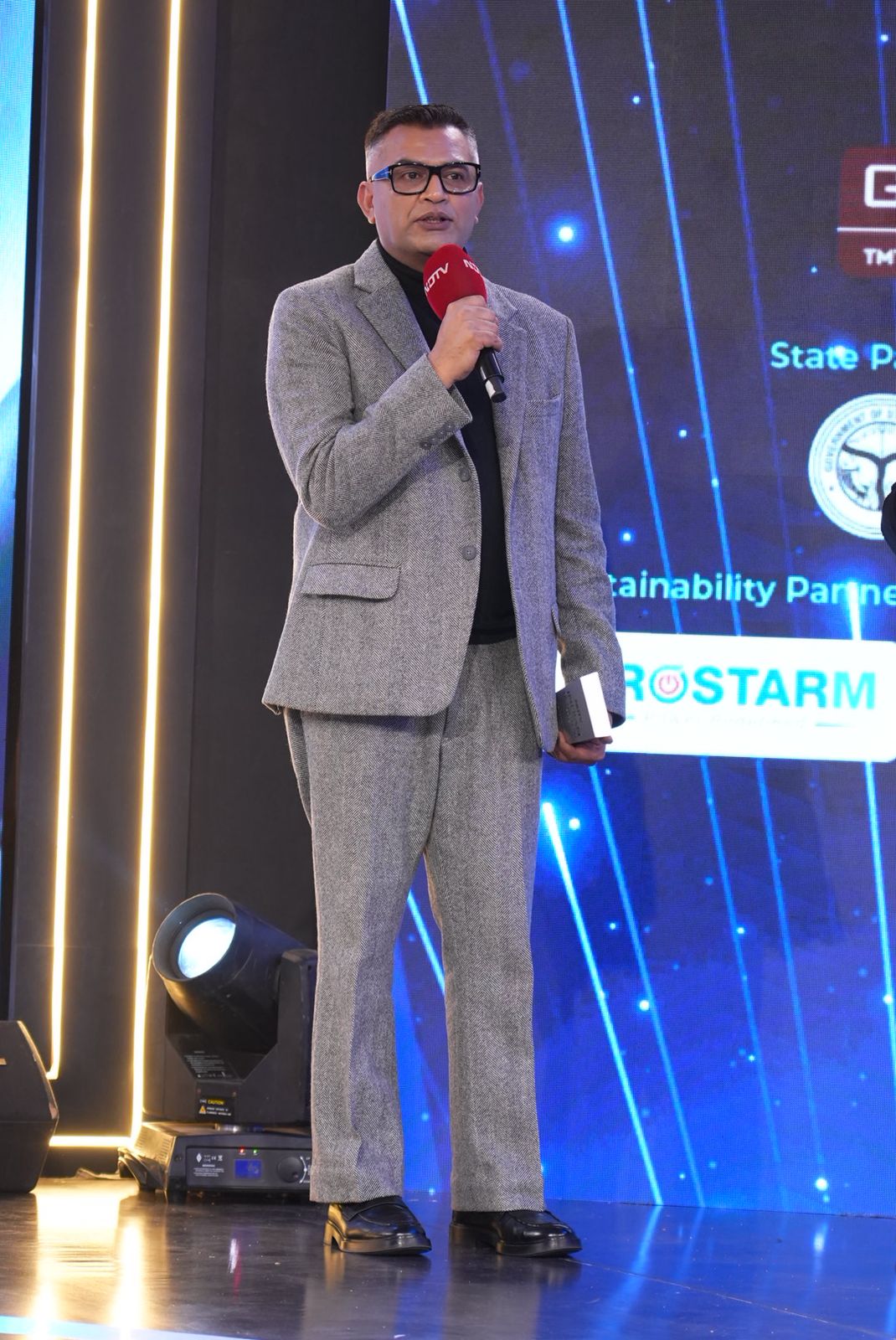 Janhvi Kapoor's Gratitude For Neeraj Ghaywan Casting Her In <i>Homebound</i>: "He Saw Something In Me That Even I Cant' See"