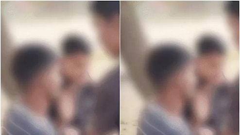 चप्पल पर थूककर चटवाया... फिर वीडियो सोशल मीडिया पर डाला, यूपी के देवरिया में युवक से अमानवीय व्‍यवहार