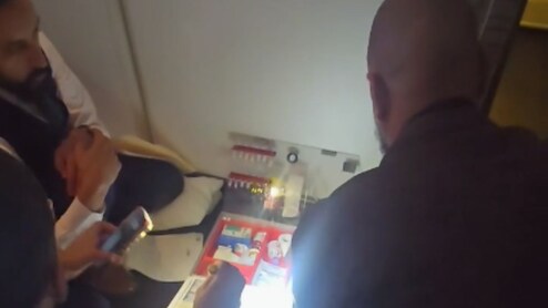 Rajasthan: फ्लाइट में 23 हजार की ऊंचाई पर शहजाद की थमने लगी सांसे, तो तनवीर ने दी ज&zwj;िंदगी