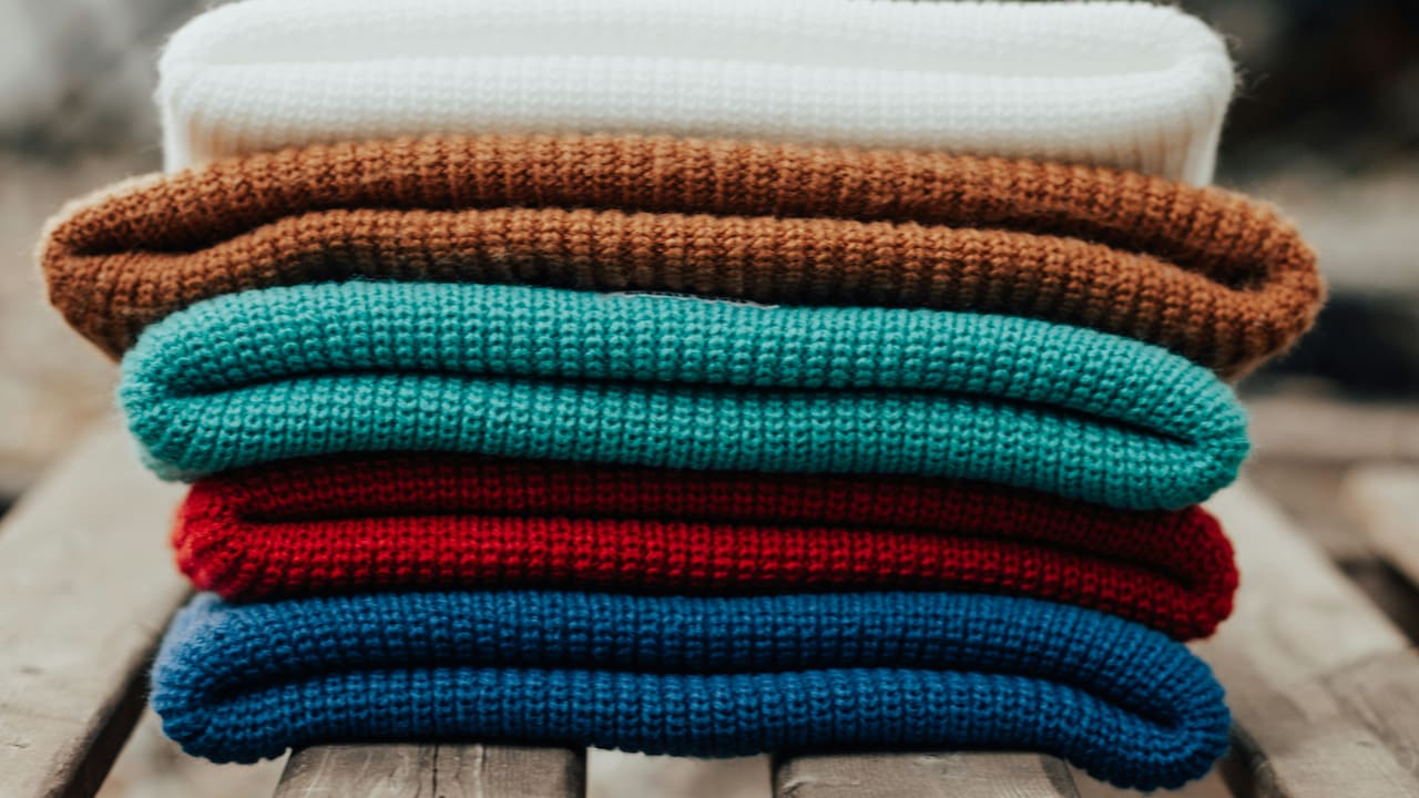 Buying Winter Sweaters? A Simple Guide To Wool, Acrylic And Blends