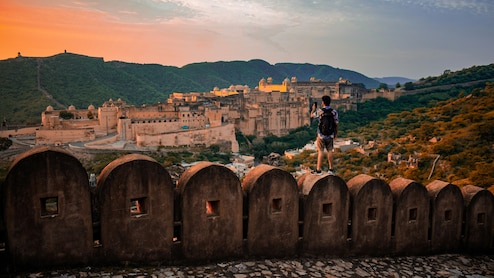 Planning To Attend Jaipur Literature Festival? Here's Your Ultimate Guide To The Pink City