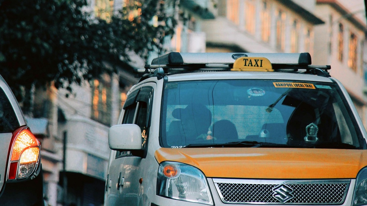 Bharat Taxi दिल्ली में 1 जनवरी से हो रही शुरू, Ola और Uber को देगी टक्कर, नागरिकों को मिलेंगे ऐसे लाभ