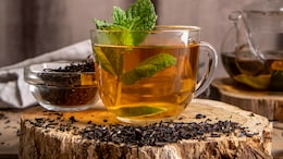 What Happens To Your Body If You Drink Green Tea For 2 Weeks? A Harvard-Trained Doctor Explains