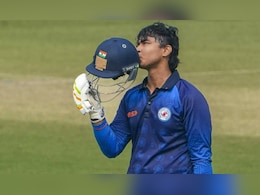 Vaibhav Suryavanshi: लिस्ट A क्रिकेट में शतक लगाने वाले दुनिया के 5 सबसे युवा बल्लेबाज, वैभव सूर्यवंशी का वर्ल्ड रिकॉर्ड