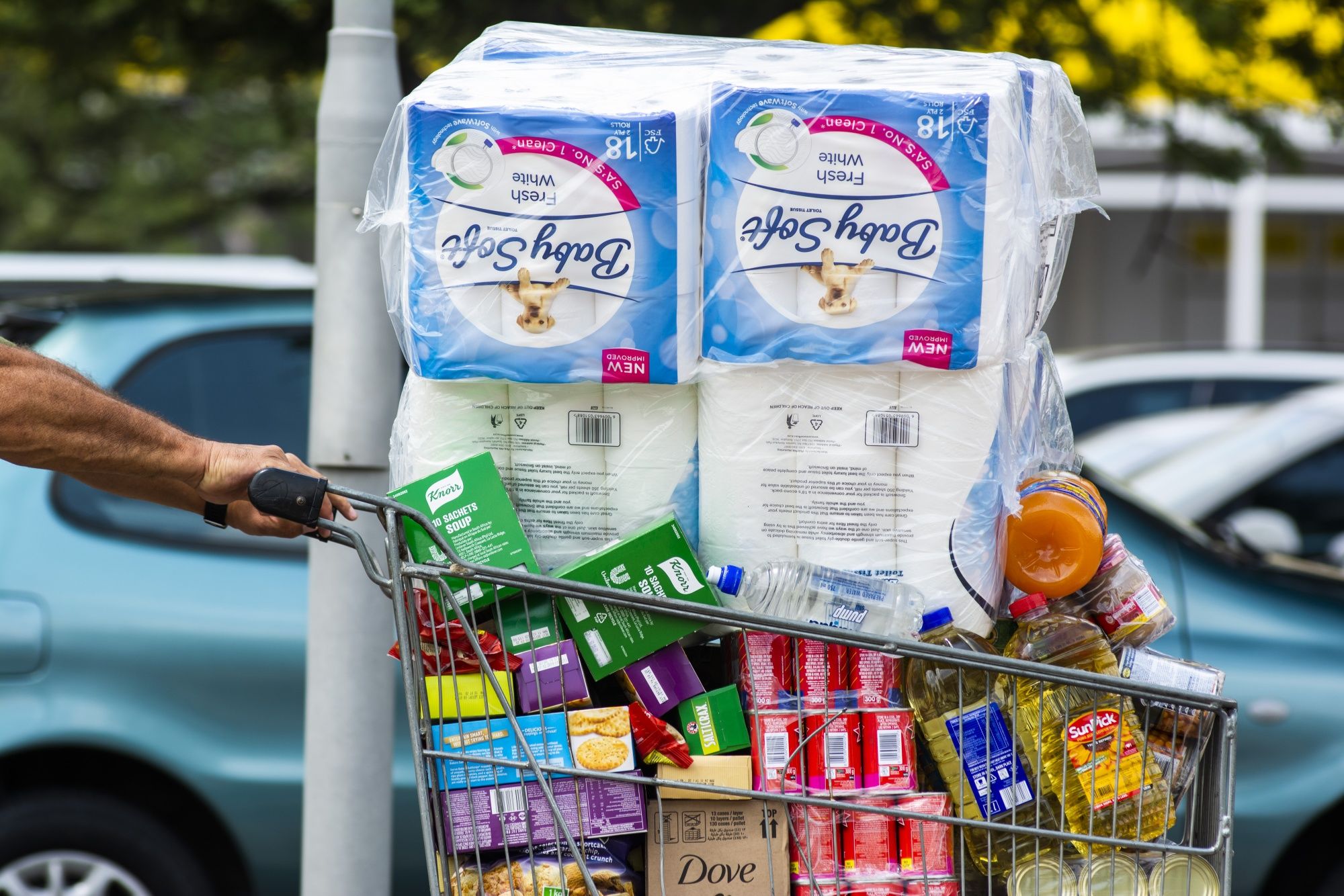 Walmart&rsquo;s South Africa Retailer Drops As It Flags Wider Loss