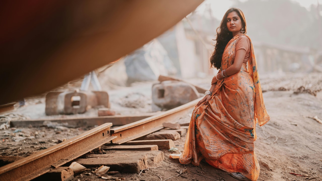 Cotton vs Silk Sarees For Winter Weddings: Comfort, Style And Explained