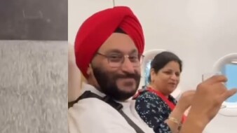 Daughter Surprising Parents With Business Class Ticket Wins The Internet