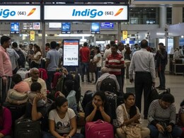 यात्रियों को ATM न समझें... इंडिगो और होटलों के मनमर्जी किराया वसूली पर लगाम कसने की मांग
