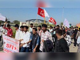 शेखावाटी विश्वविद्यालय में छात्रों का हल्ला बोल, SFI कार्यकर्ता बोले- कार्रवाई नहीं हुई तो तेज होगा आंदोलन