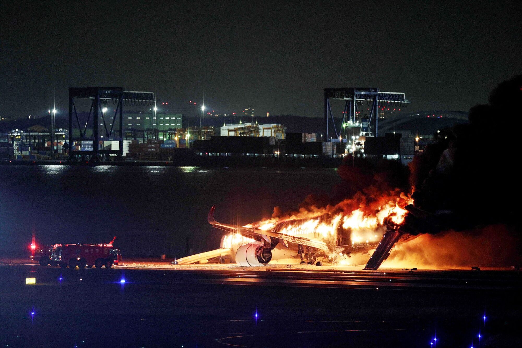 A Burning Jet, Three Exits: How 379 Flyers Were Saved in Tokyo