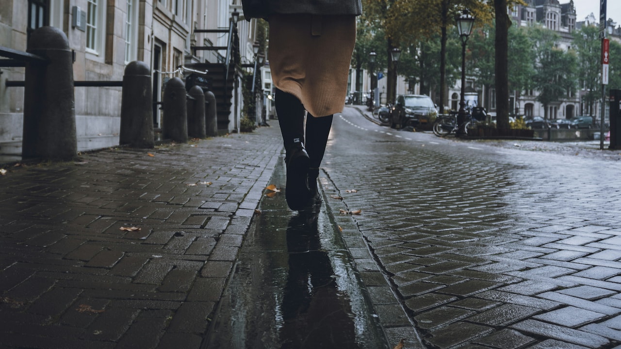 Stay Warm In Winter Skirts: Top Fabrics and Layering Hacks