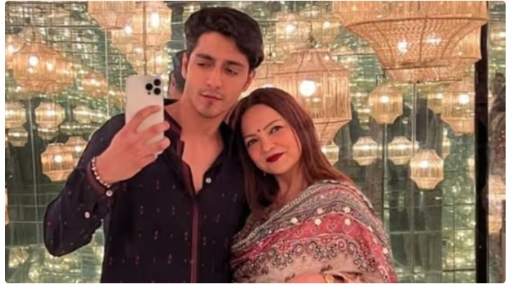 सैय्यारा एक्टर को फैन ने खून से लिखा खत, अहान पांडे की मां का चौंकाने वाला खुलासा, &lsquo;हमने जवाब में लिखा&rsquo;