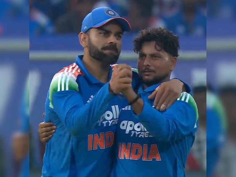 India vs South Africa 3rd ODI LIVE Score: Rohit Sharma Grabs Superb Catch, Kuldeep Yadav Spins 4-Wicket Web; SA 9 Down