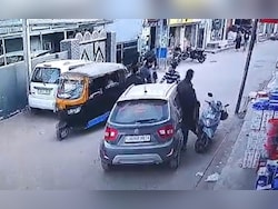 Road Rage On Camera: J&amp;K Cop Slaps Man, Tosses His Phone After Argument