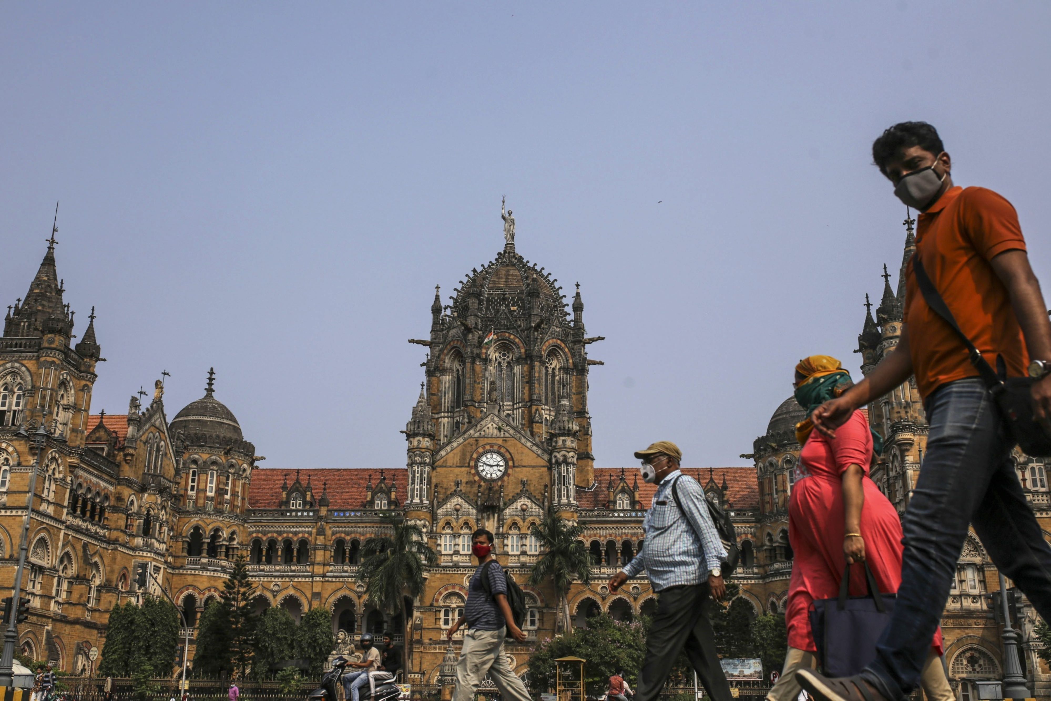 Coronavirus India Update: Tally Tops 71.7 Lakh With Just Over 55,000 New Cases 