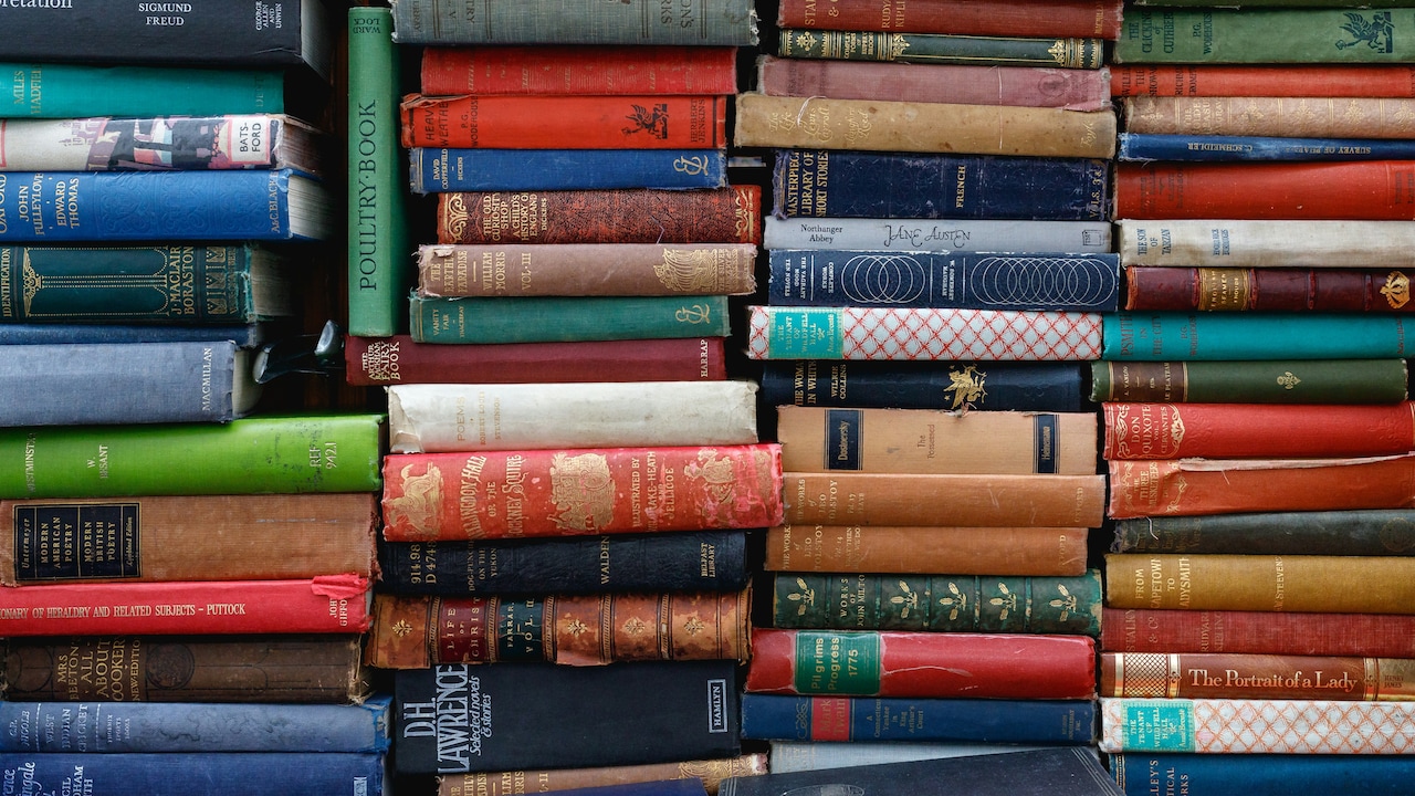 Which book will you read on Guru Gobind Singh Jayanti 2025?