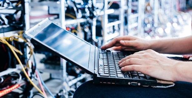 Labour Code Blow: Indian IT Giants Absorb Rs 5,600-Crore Profit Hit in Q3