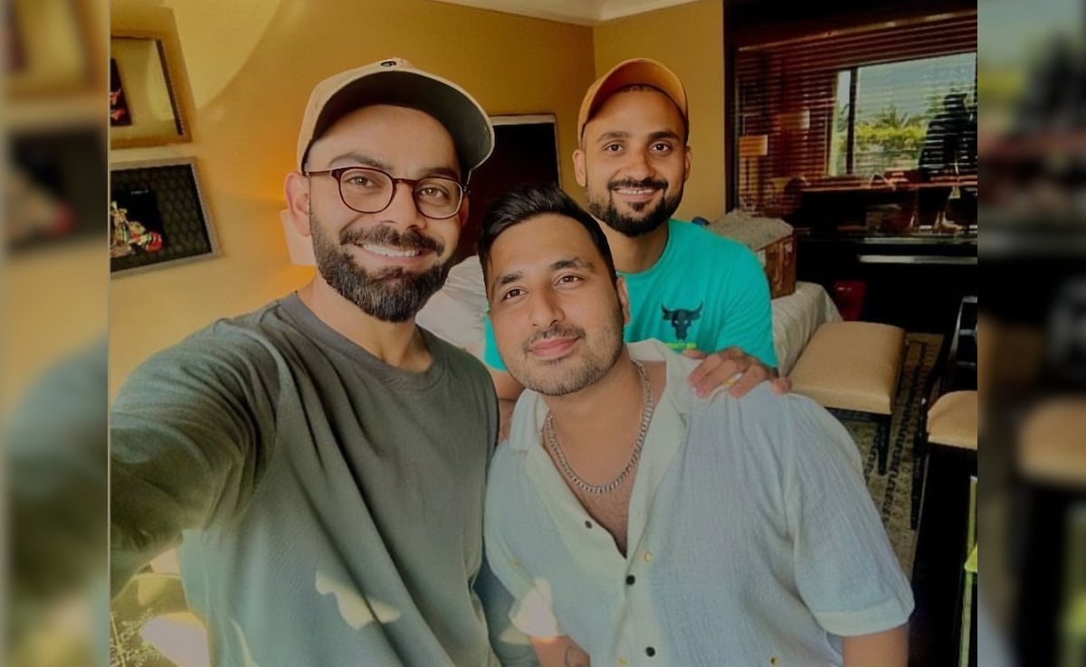 "Clueless As*****": Virat Kohlis Ex-Teammate Targetted For Calling Out "Riyan Parag Fan Page"