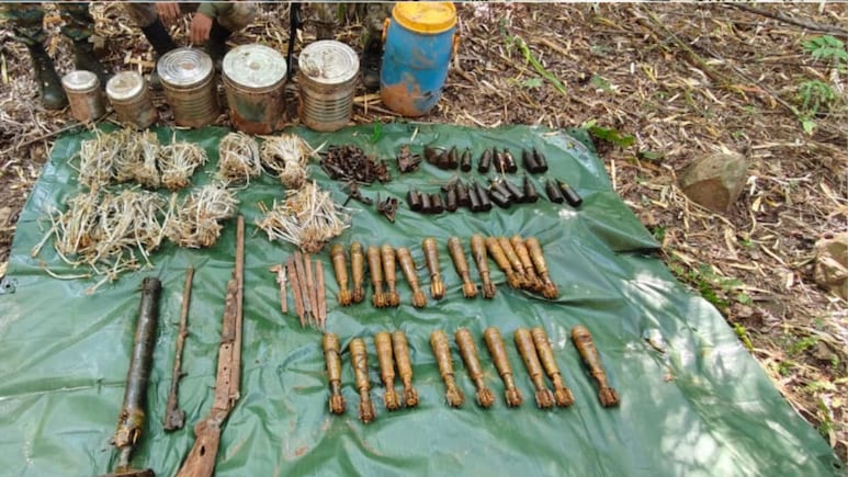 नक्सलियों के घातक हथियारों का जखीरा बरामद, गरियाबंद पुलिस और सुरक्षाबलों को फिर मिली बड़ी सफलता