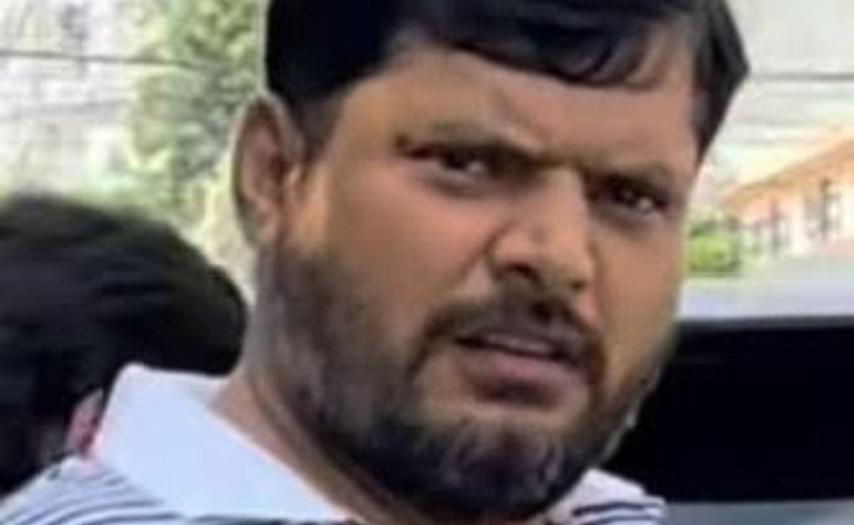 कफ सिरप मामले में यूपी STF का बर्खास्त सिपाही आलोक सिंह गिरफ्तार, सरेंडर की कर रहा था तैयारी