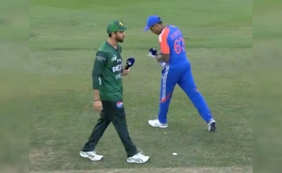 IND vs PAK Ticket Price: मात्र 438 रुपये में मिल रहा है टी20 वर्ल्ड कप लिए भारत-पाकिस्तान मुकाबले का टिकट, घर बैठे ऐसे करें बुक