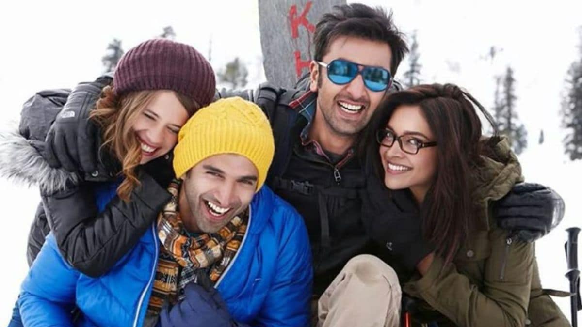 Bollywood fashion never goes out of style.