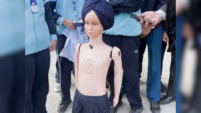 ऊंचाई, आग और बम... सब संभालेगा 'जॉनीज': मानसा के स्कूल में बना खास रोबोट, सफल हुआ ट्रायल