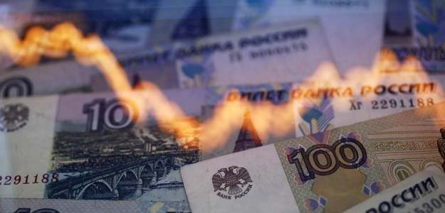 Rouble Still Above $100, Weakening Trend Seen