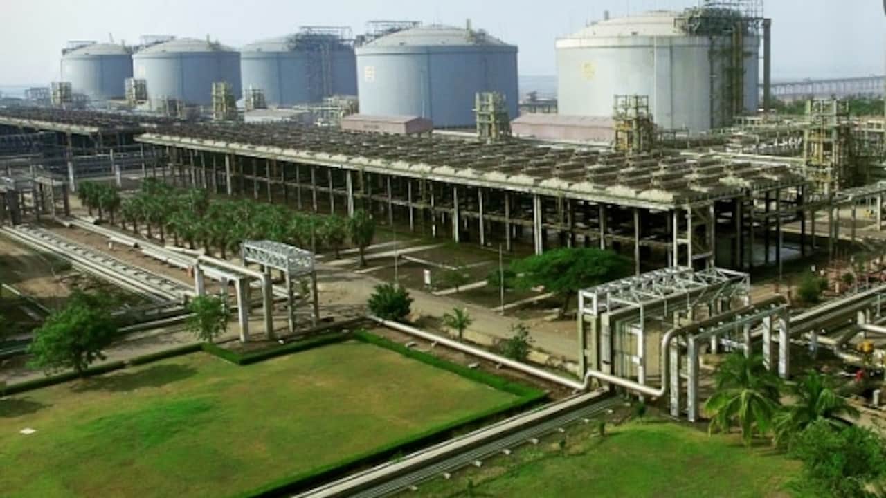 Petronet LNG Q1 Results: Hormuz Hurdle Hits Topline By 41%; Profit Falls 17% Even As Margins Expand
