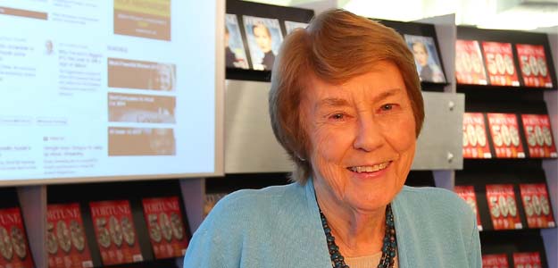 Buffett's Editor, 85, Leaves Day Job