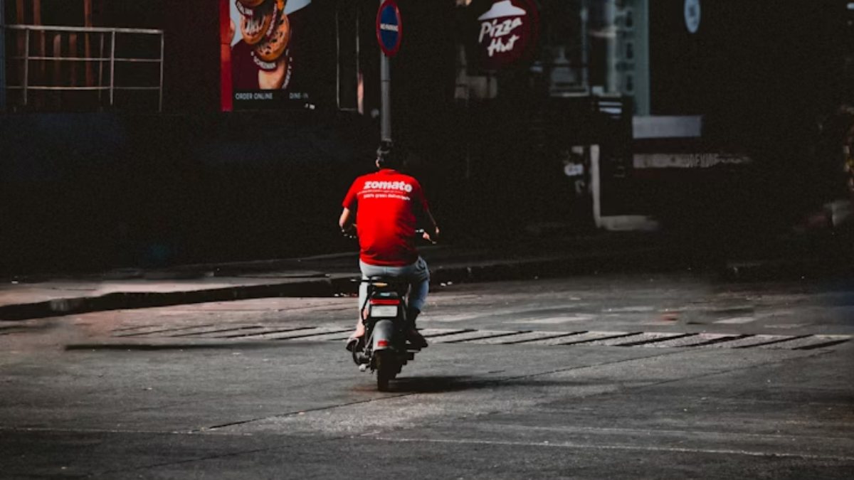 New Year के जश्न के लिए Zomato-Swiggy के भरोसे न रहें! होना पड़ सकता है निराश