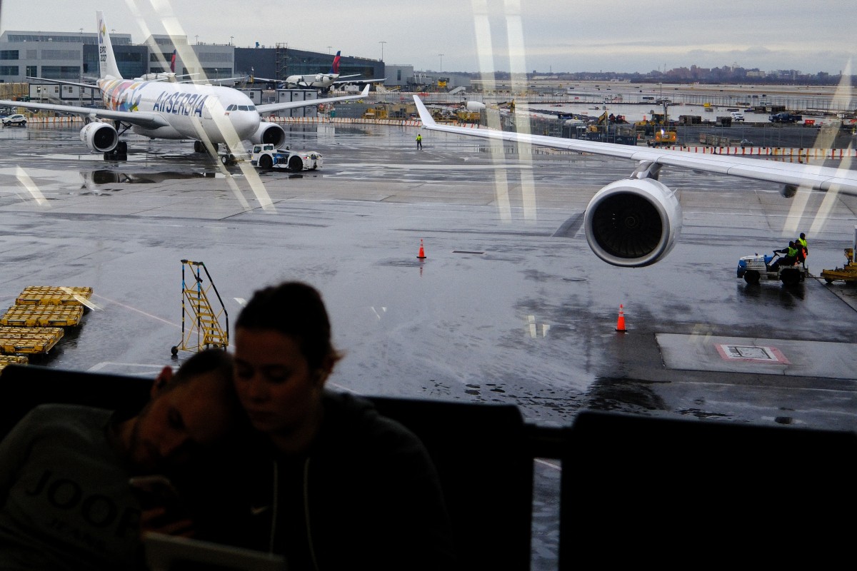US Air Travel Severely Hit, 1,100 Flights Cancelled, Nearly 4,000 Delayed