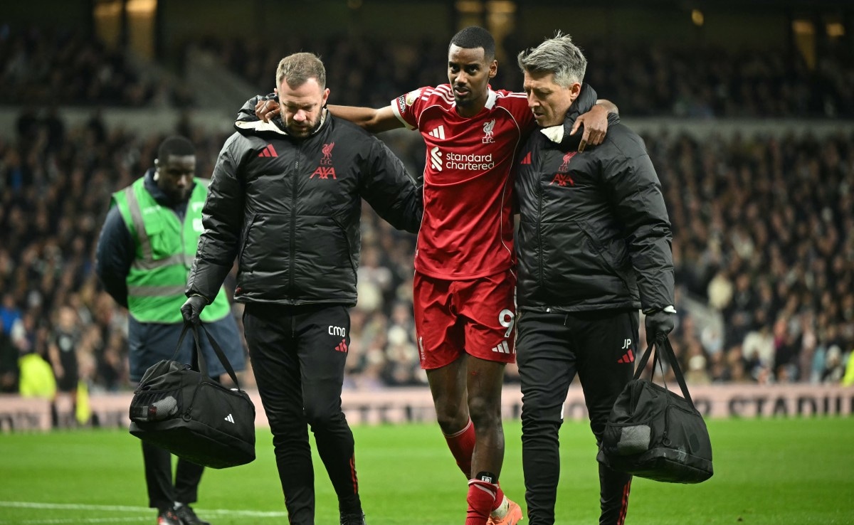 "No Timeframe On Return": Liverpool Rocked By Alexander Isak Blow After Surgery On Broken Leg