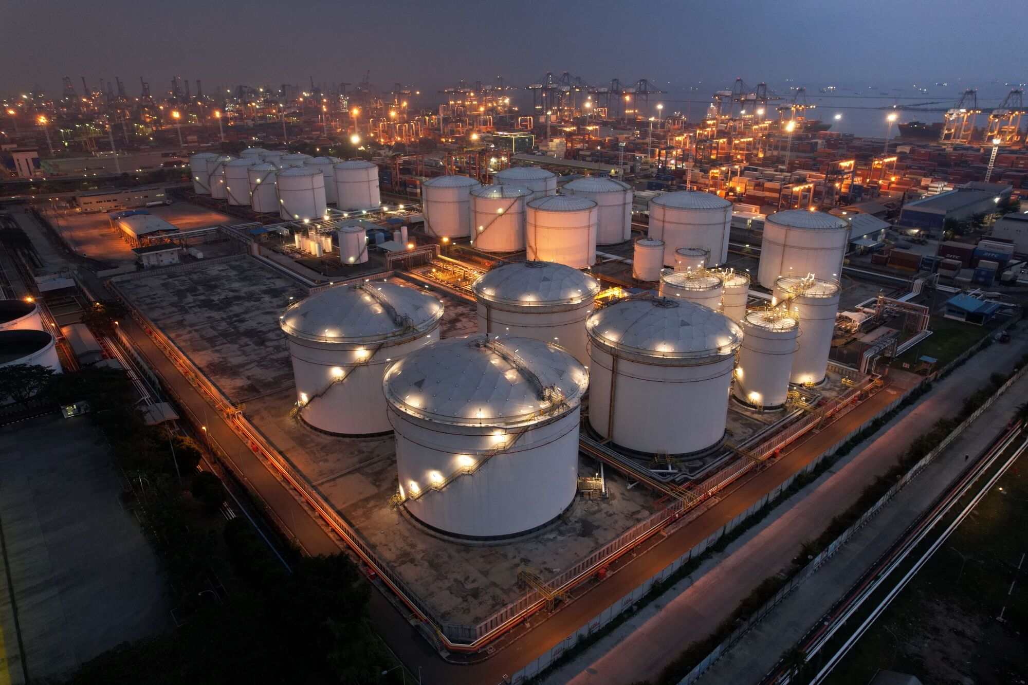 Oil Rally Slows After US Jobs Report Resucitates Demand Concerns