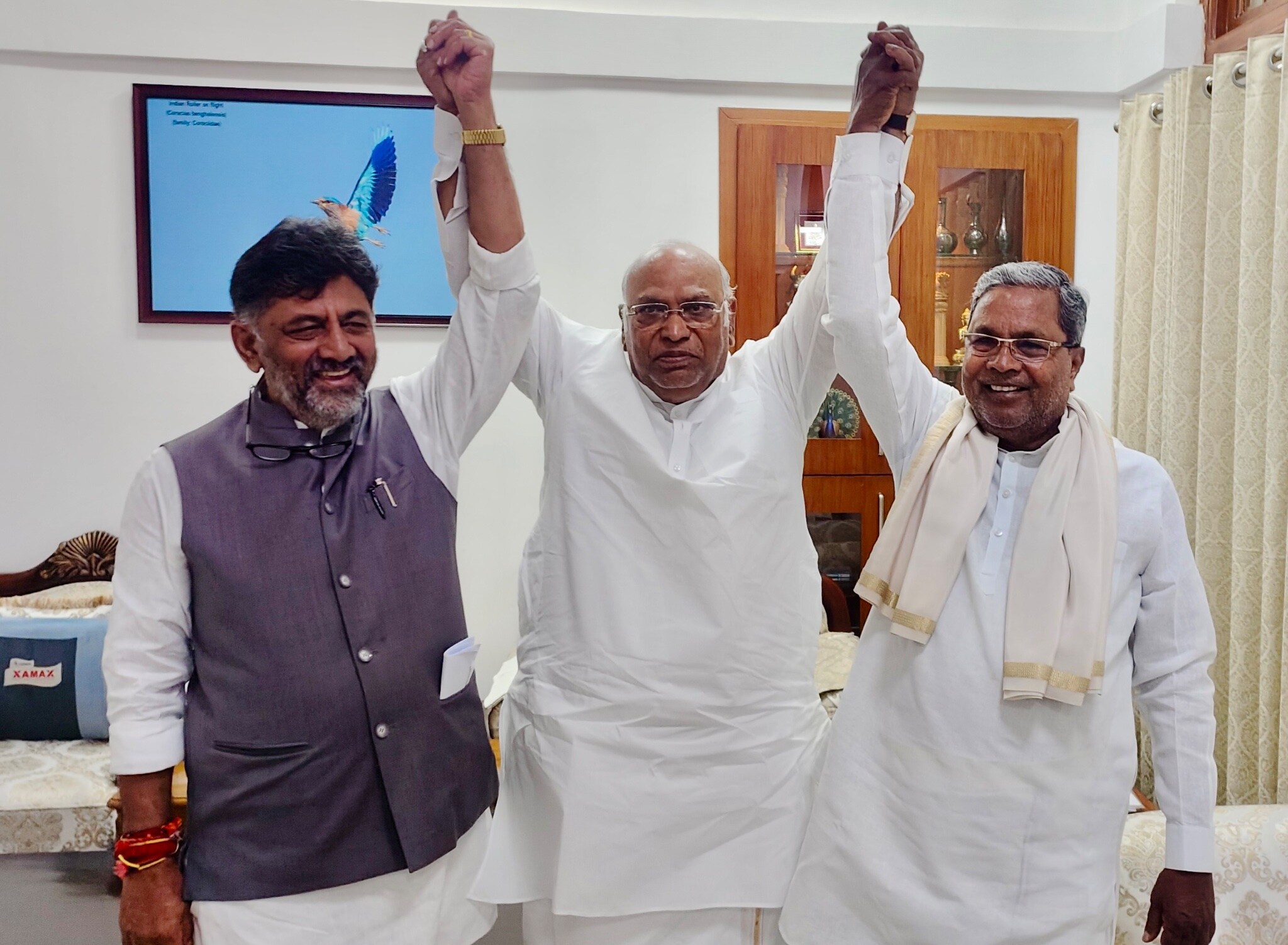 Kharge Urges Siddaramaiah And Shivakumar To Unite For Karnataka's Development Amid Power Struggle