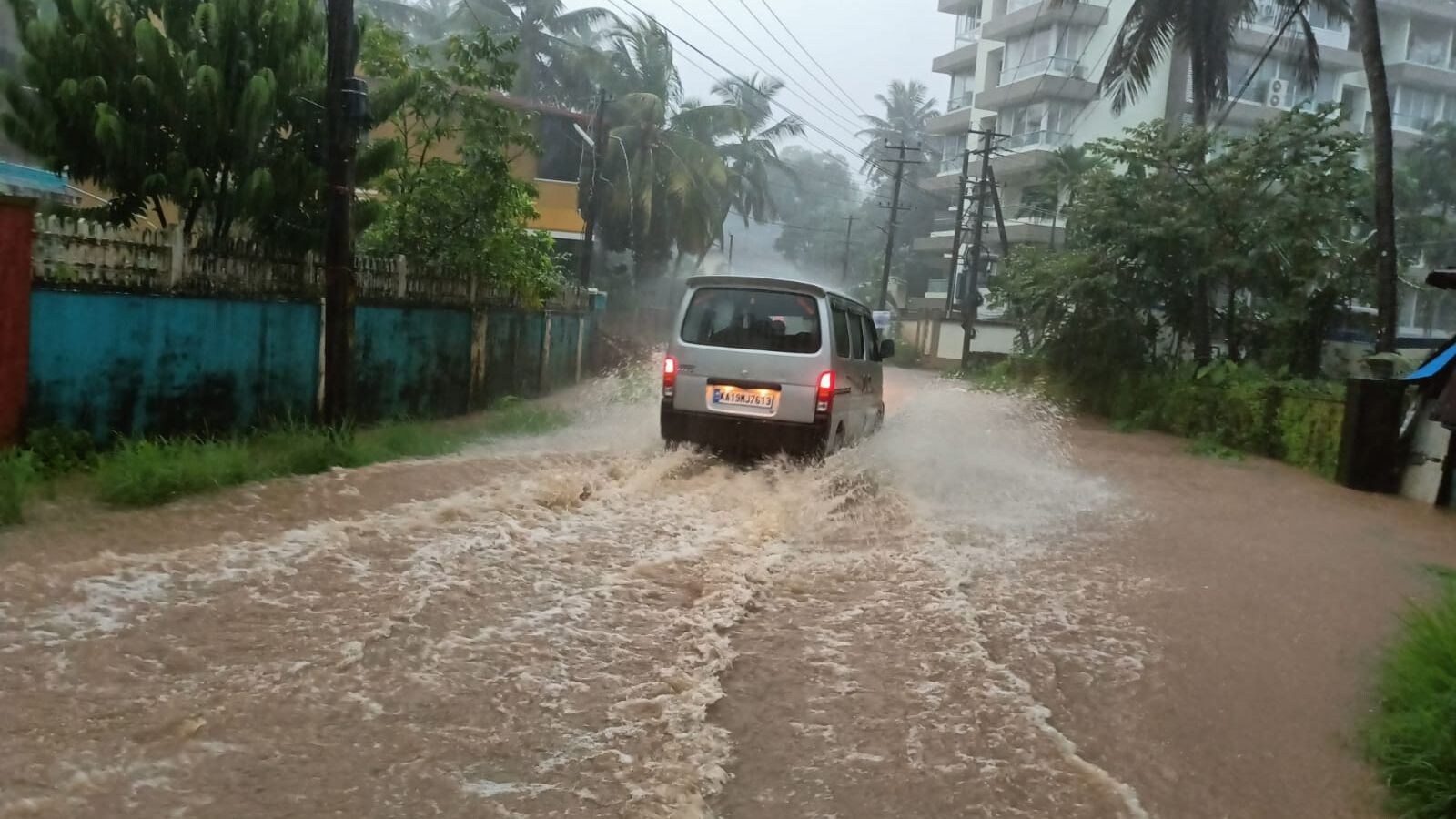 IMD Issues Red & Orange Alert Predicting Heavy To Very Heavy Rainfall In These States Today