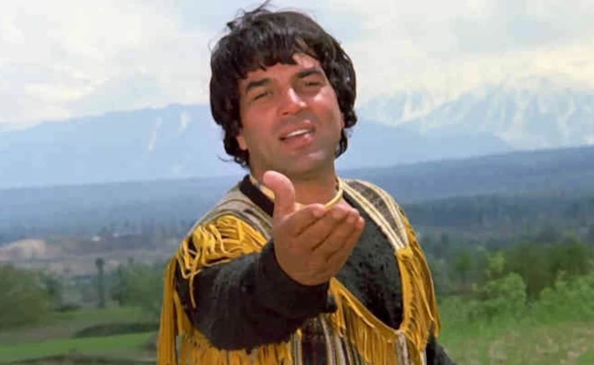 Dharmendra Duplicate Video Viral After Actor Death Fans Got Emotional
