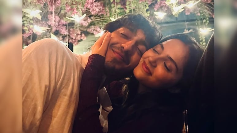 <i>Saiyaara</i> Star Aneet Padda Wishes Happy Birthday To "Selfless" Ahaan Panday. Bonus: His Priceless Reaction