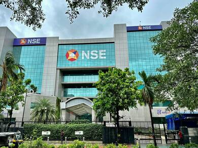 Stock Market Today: Sensex, Nifty Resume Advance As RIL, HDFC Bank Gain; FPIs Remain Net Sellers 