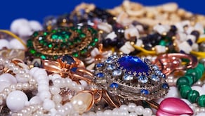 India's Gems And Jewellery Exporters Anticipate $2 Billion Hit Due To War