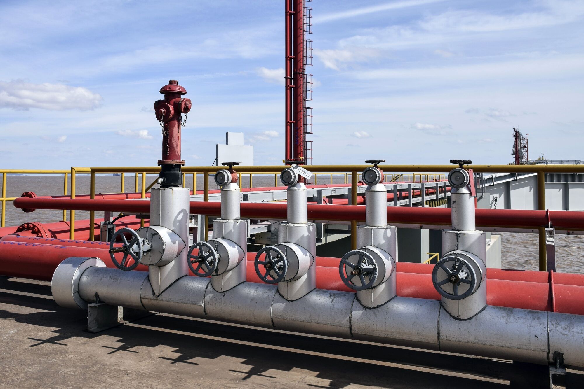 Gas Is Here To Stay For Decades, Say Fossil Fuel Heavyweights