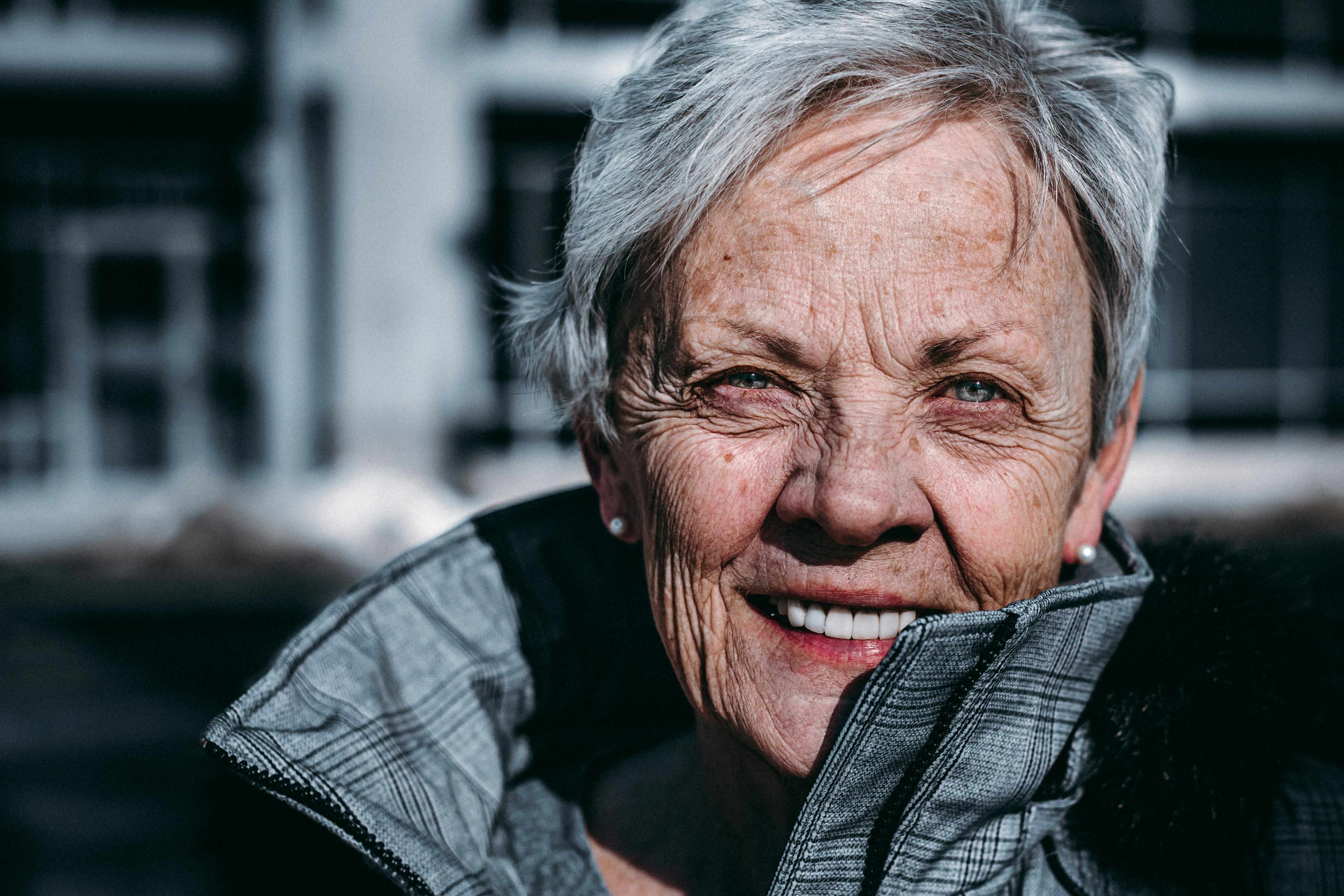 Is Your Blood Already Screaming 'You Won’t Hit 100'? The Shocking Biomarker Clue Hidden by Age 65