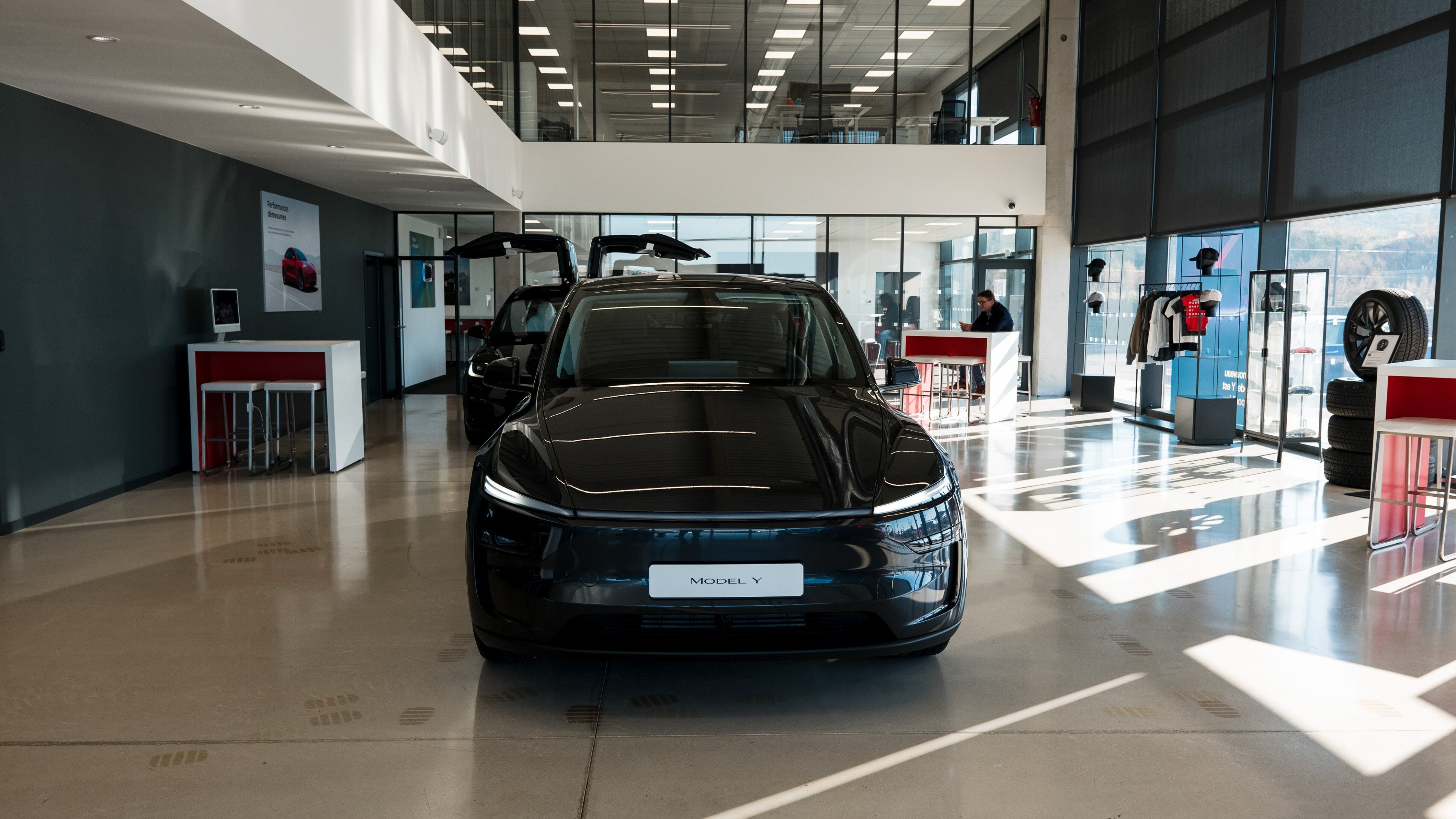 Tesla Extends Early-Year Slump With 26% Sales Decline In France