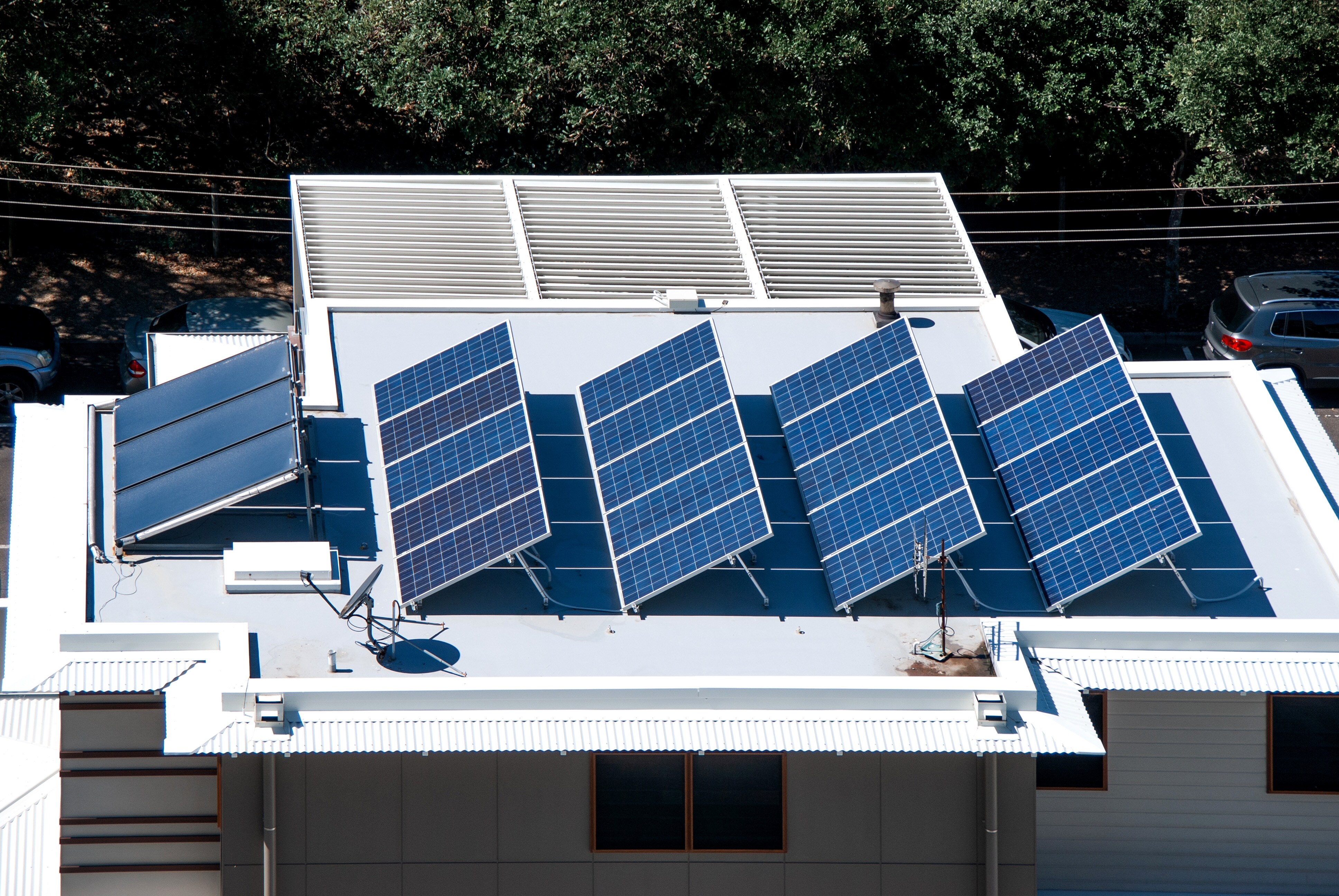 India Mulls $1 Billion Subsidy Plan To Boost Solar Manufacturing