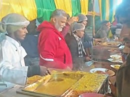 दाल मखनी-चावल के साथ दही-पूड़ी का भोज...बेटे सार्थक के IPL में चयन से गदगद पप्पू यादव