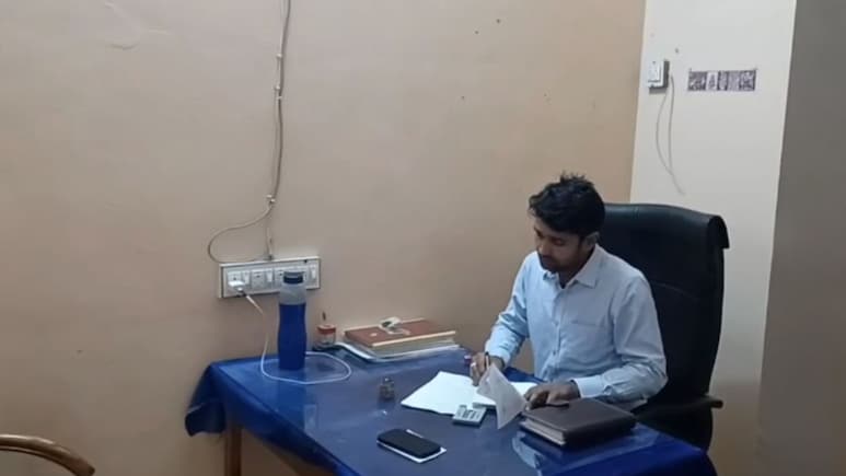 नागौर: श्रम विभाग में कमीशन का खेल! ई-मित्र से कमीशन मांगने पर लेबर इंस्पेक्टर पर गिरी गाज