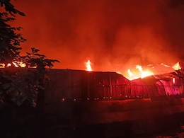 Timber Market Fire: भोपाल के टिंबर मार्केट में लगी भीषण आग, मौके पर पहुंची 24 फायर ब्रिगेड की गाड़ियां, 3 मजदूर घायल